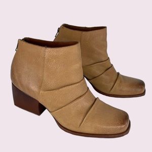 Kork-Ease Women's Kissel Zip-Up Boot